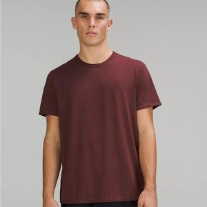 Men’s Lululemon t shirt fundamental shirt size large